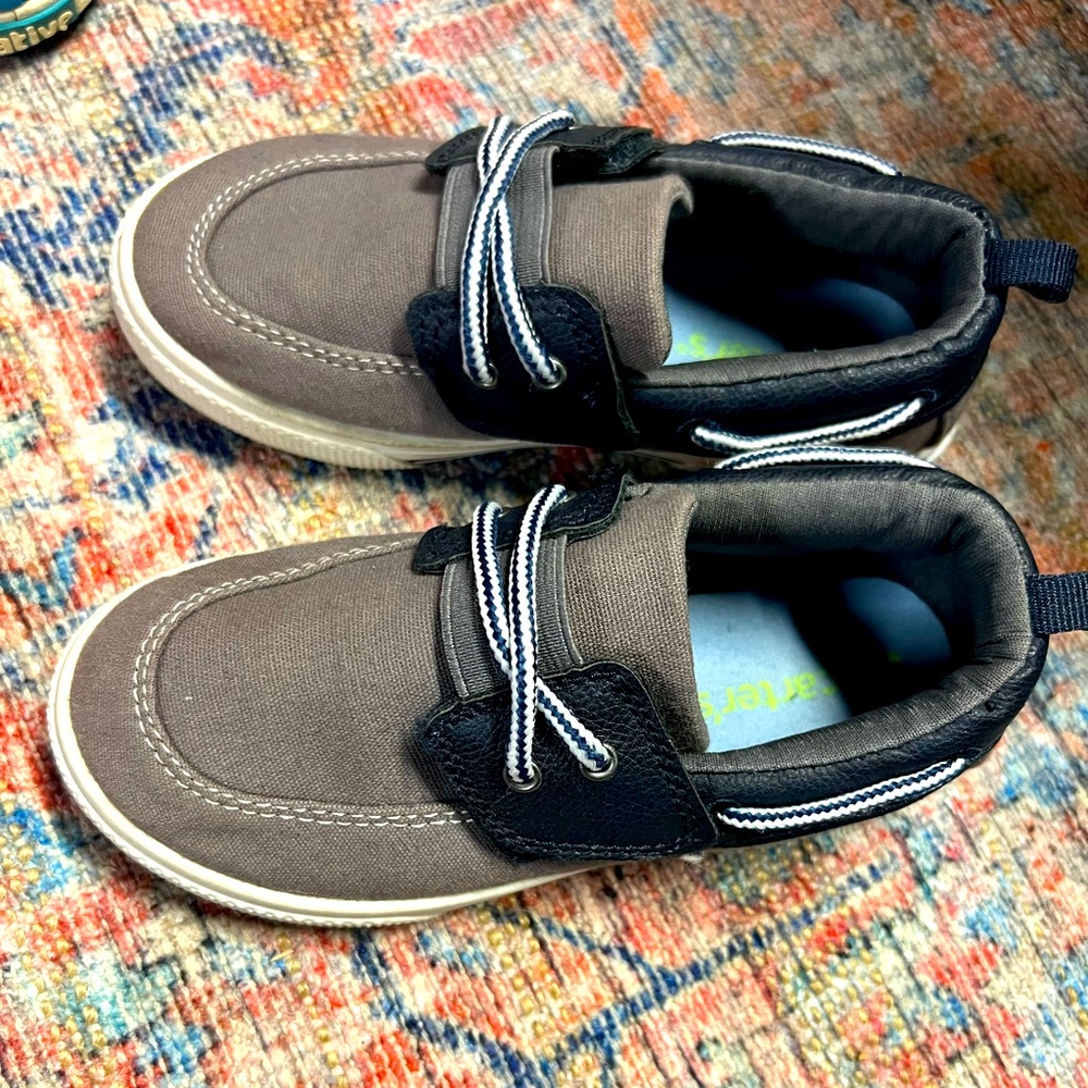 Kids slip on boat shoe, size 12